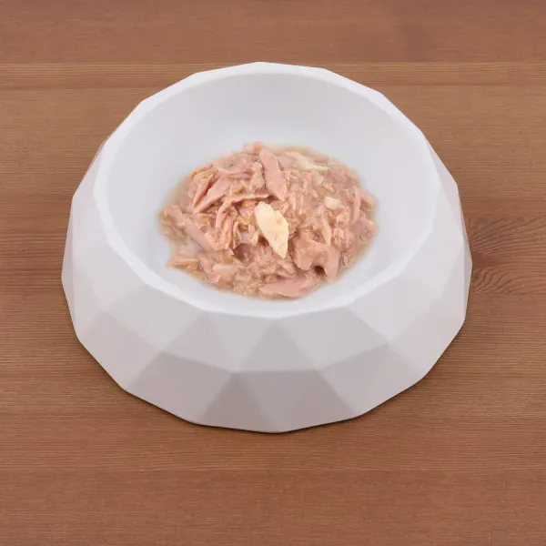 Консервы Monge Supreme sterilized для стерилизованных кошек из тунца с морским окунем