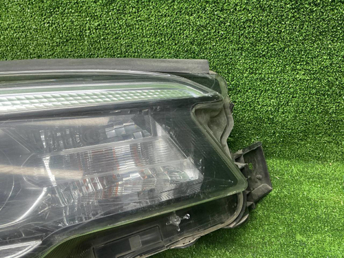 Фара правая Subaru Forester 5 SK (2018-2021) LED