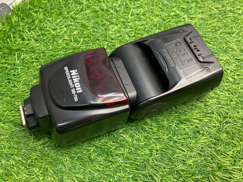 Nikon Speedlight SB-700