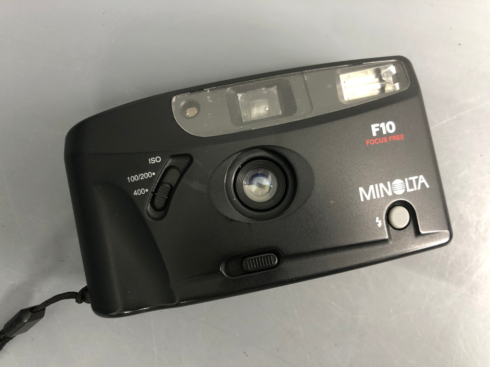 Minolta F10