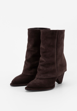 Полусапоги // Seta // Chocolate // Suede