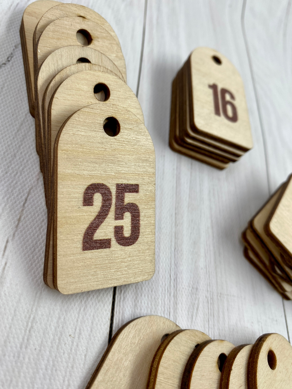 деревянные номерки