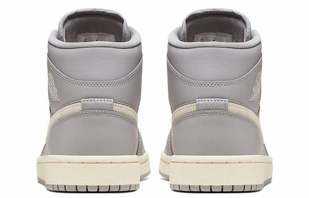 Кроссовки Jordan Air Jordan 1 Mid "Light Bone" (Женская размерная сетка)