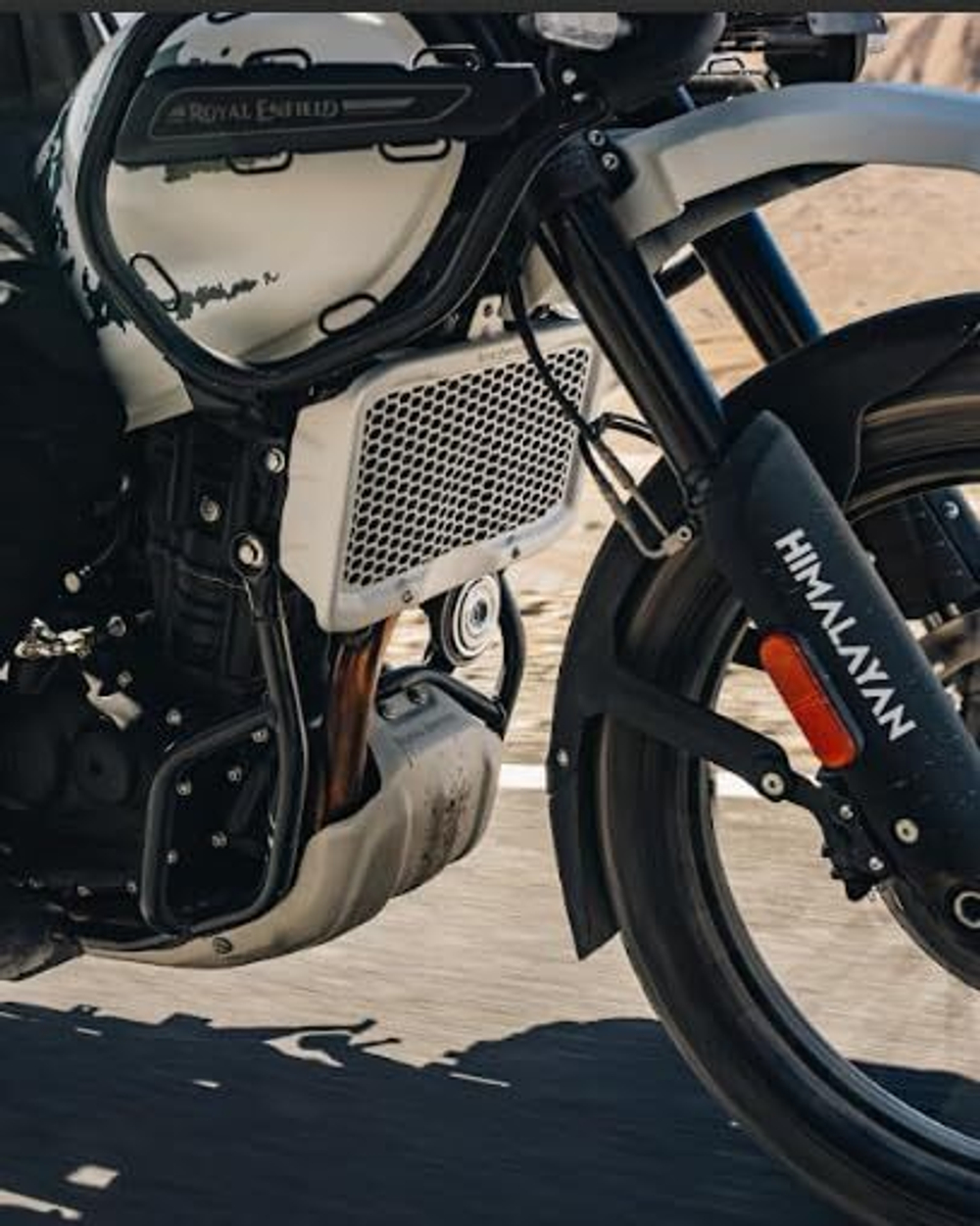 Алюминиевая защита радиатора Royal Enfield, серебристого цвета, арт. KXA00404