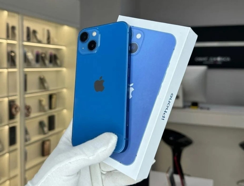 iPhone 13, 256 ГБ б/у
