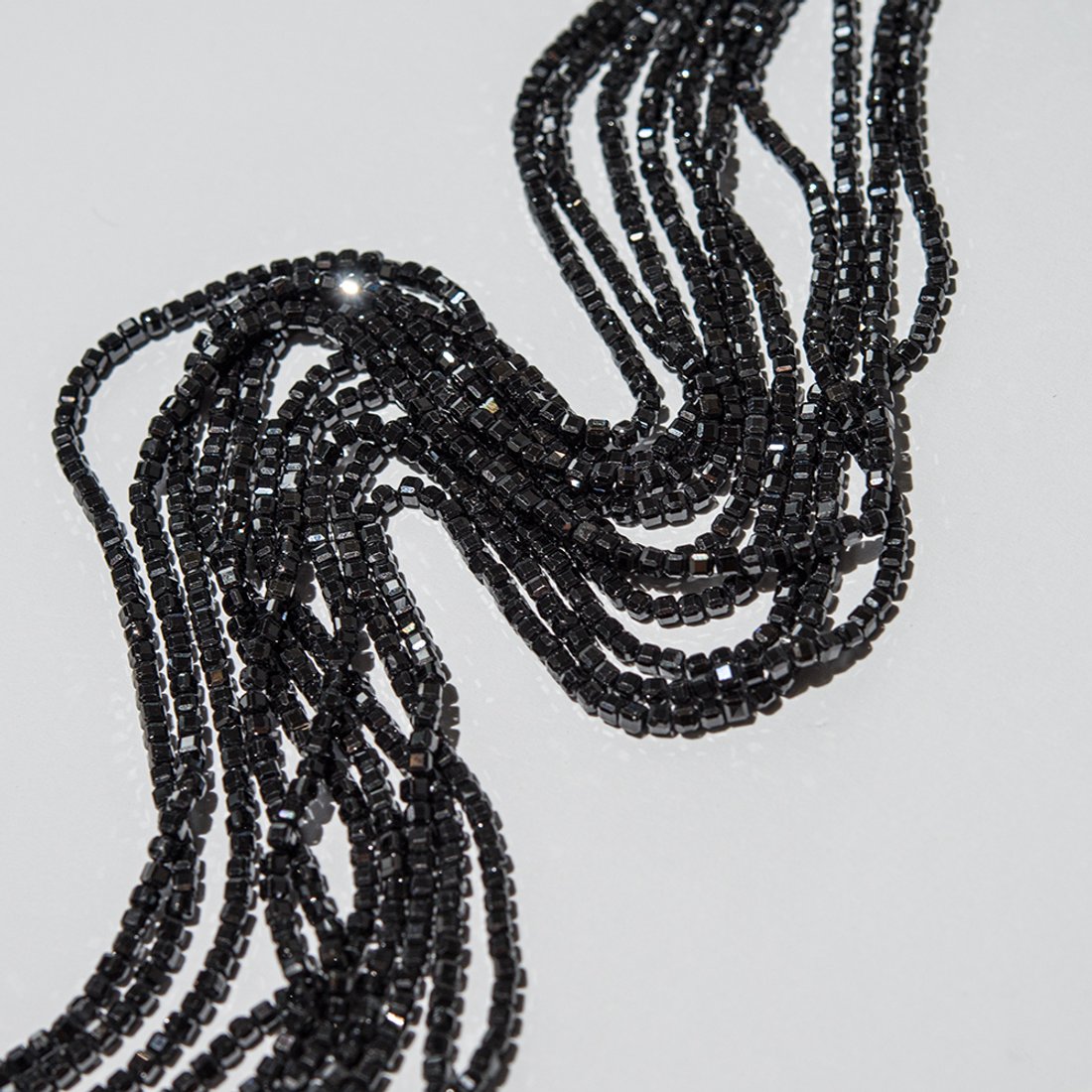 Фианиты, оттенок "Noir", 2,3мм, кубик, микроогранка