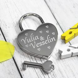Свадебный замок с гравировкой на заказ