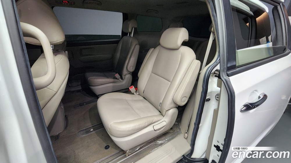 Kia The New Carnival (Sedona) 9-и местный Luxury (05.2020)
