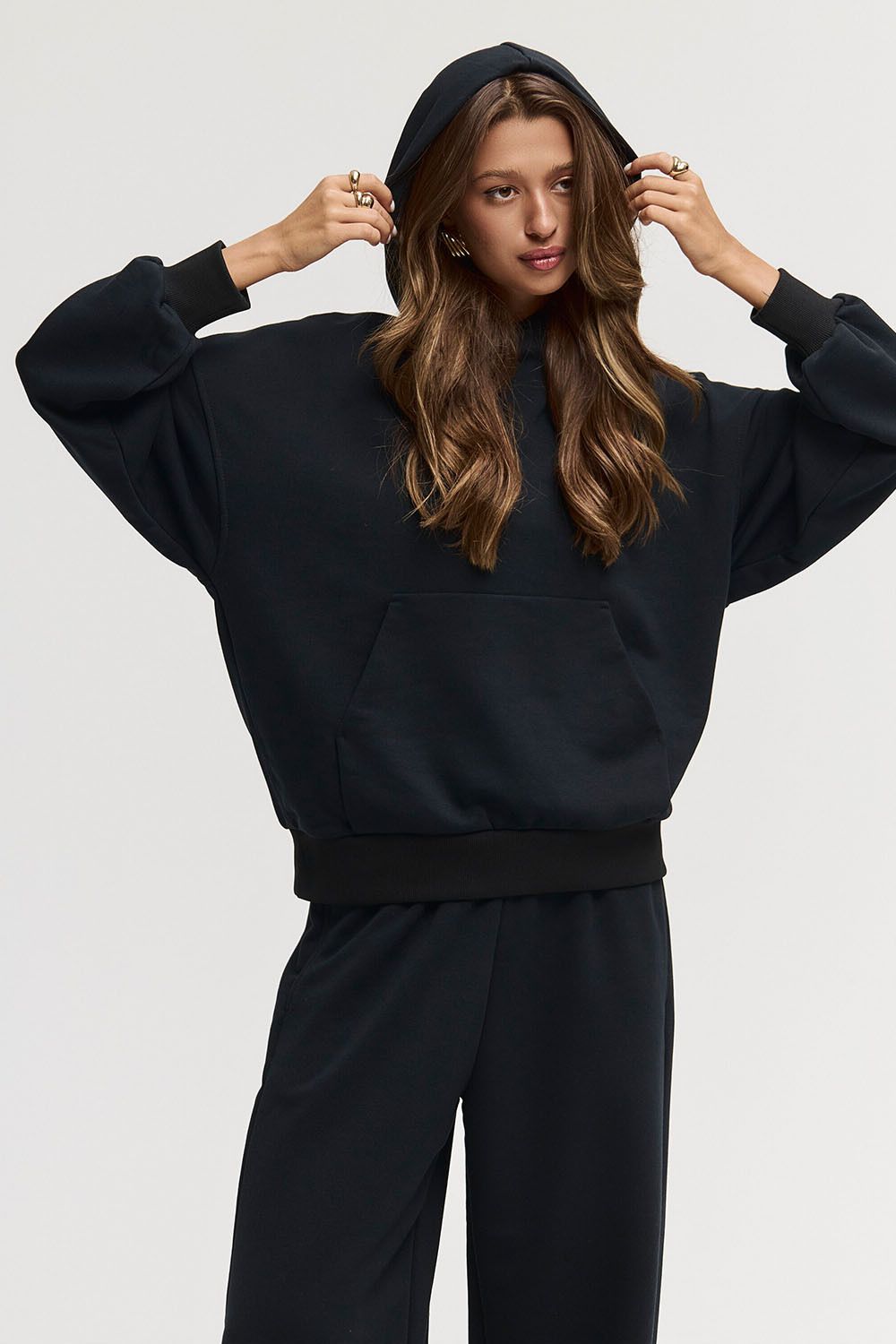 Худи свободного кроя из премиум футера черного цвета