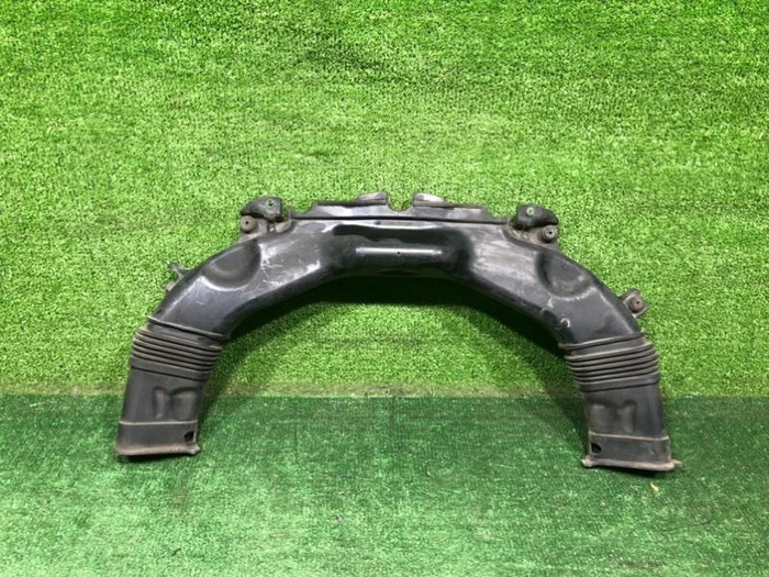 Воздуховод воздушного фильтра Lexus LS 4 (2008-2017)