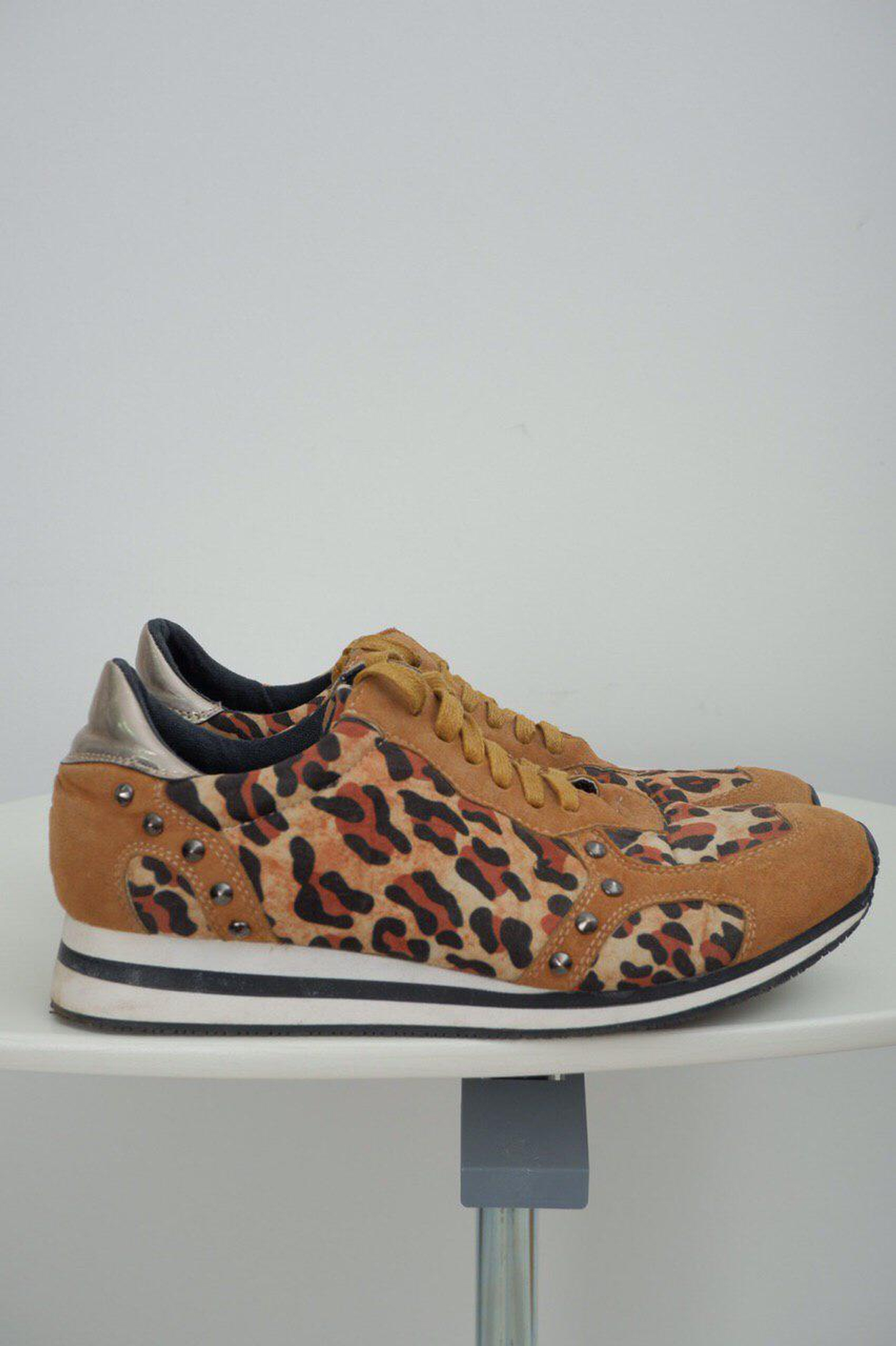 see by chloe, Sisley, victoria’s secret,, guess