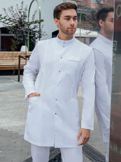 Медицинский мужской халат с карманами