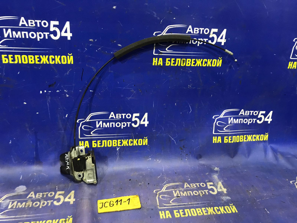 Замок багажника TOYOTA BREVIS 2001