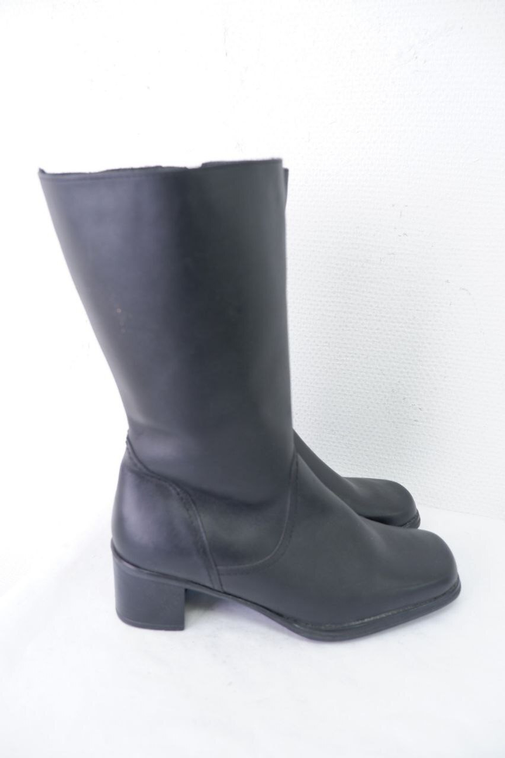 Сапоги стильные зимние 40 размер