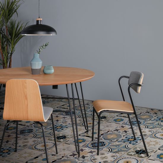 Стол Novaks 120 (200) х120 черный, шпон дерева Испания 