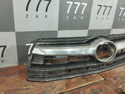 Peшeтка радиaтopа Toyota Highlander 3 (U50) 13-16 Б/У Оригинал 531110Е150