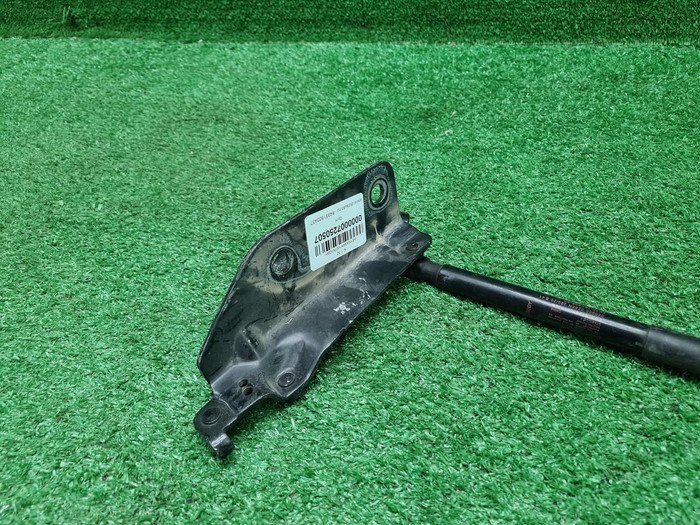 Петля капота левая LR Discovery Sport (2019-н.в.)