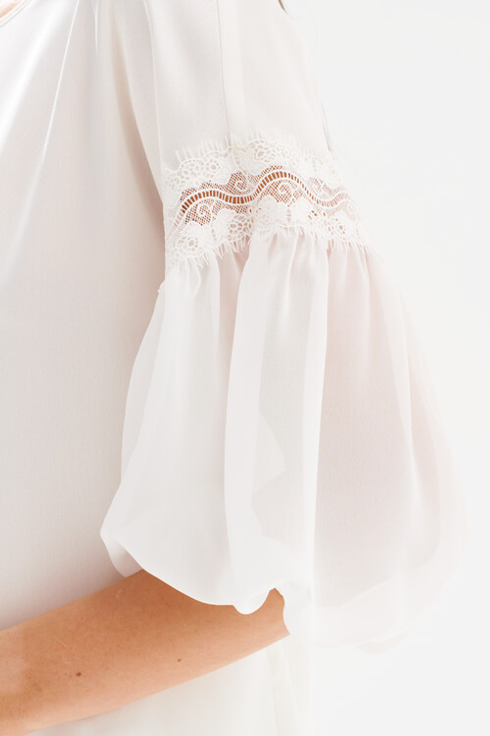 23588 Блузка женская (молочный)