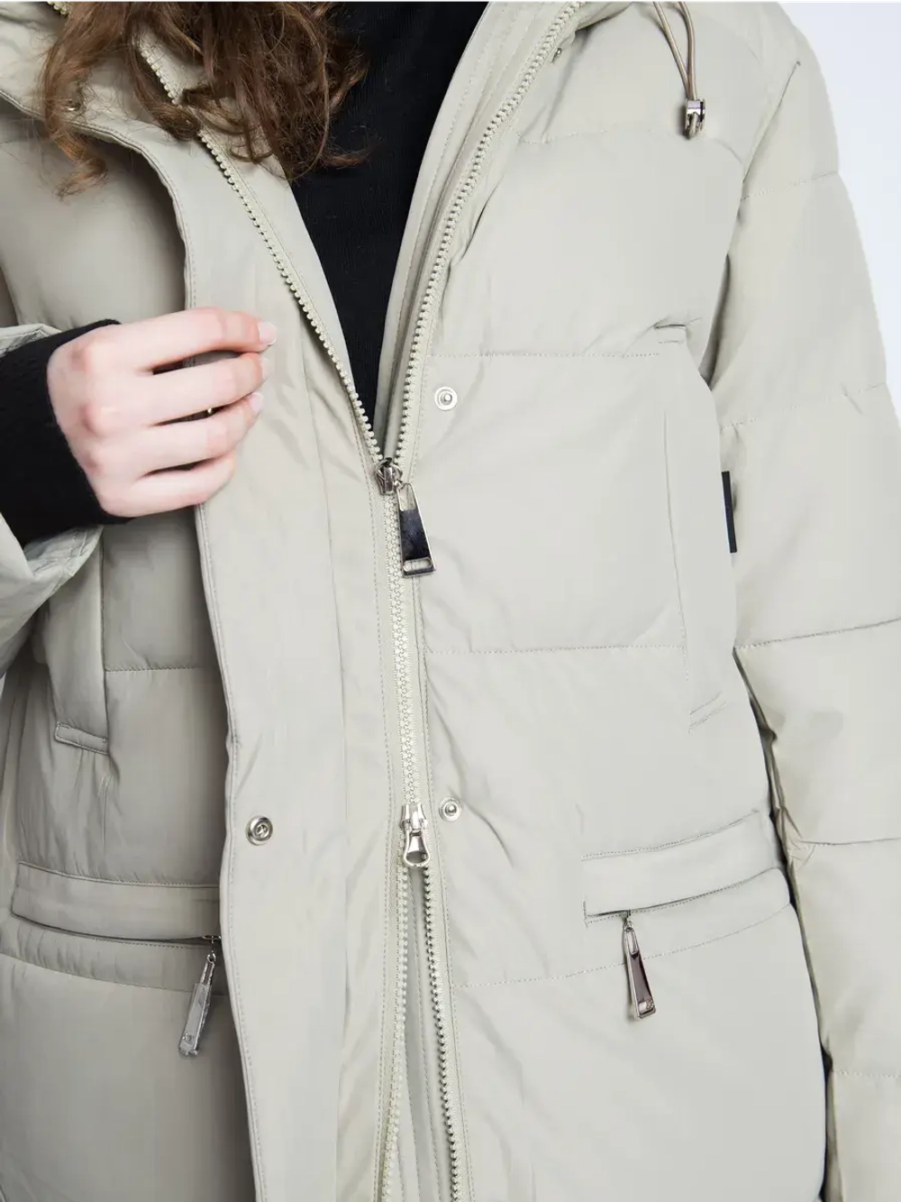 Куртка зимняя удлиненная с капюшоном