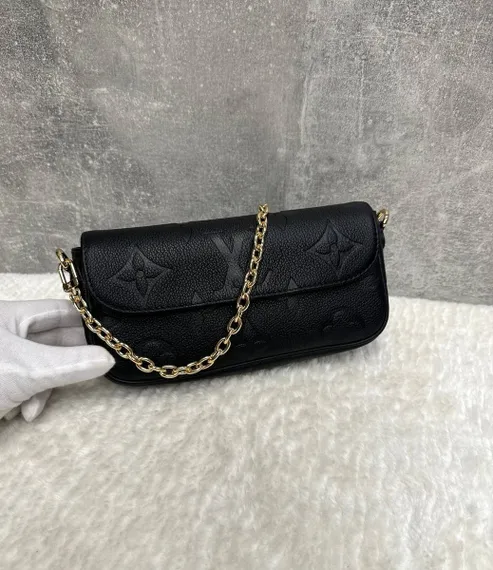 Кошелек женский Louis Vuitton Ivy на цепочке черный