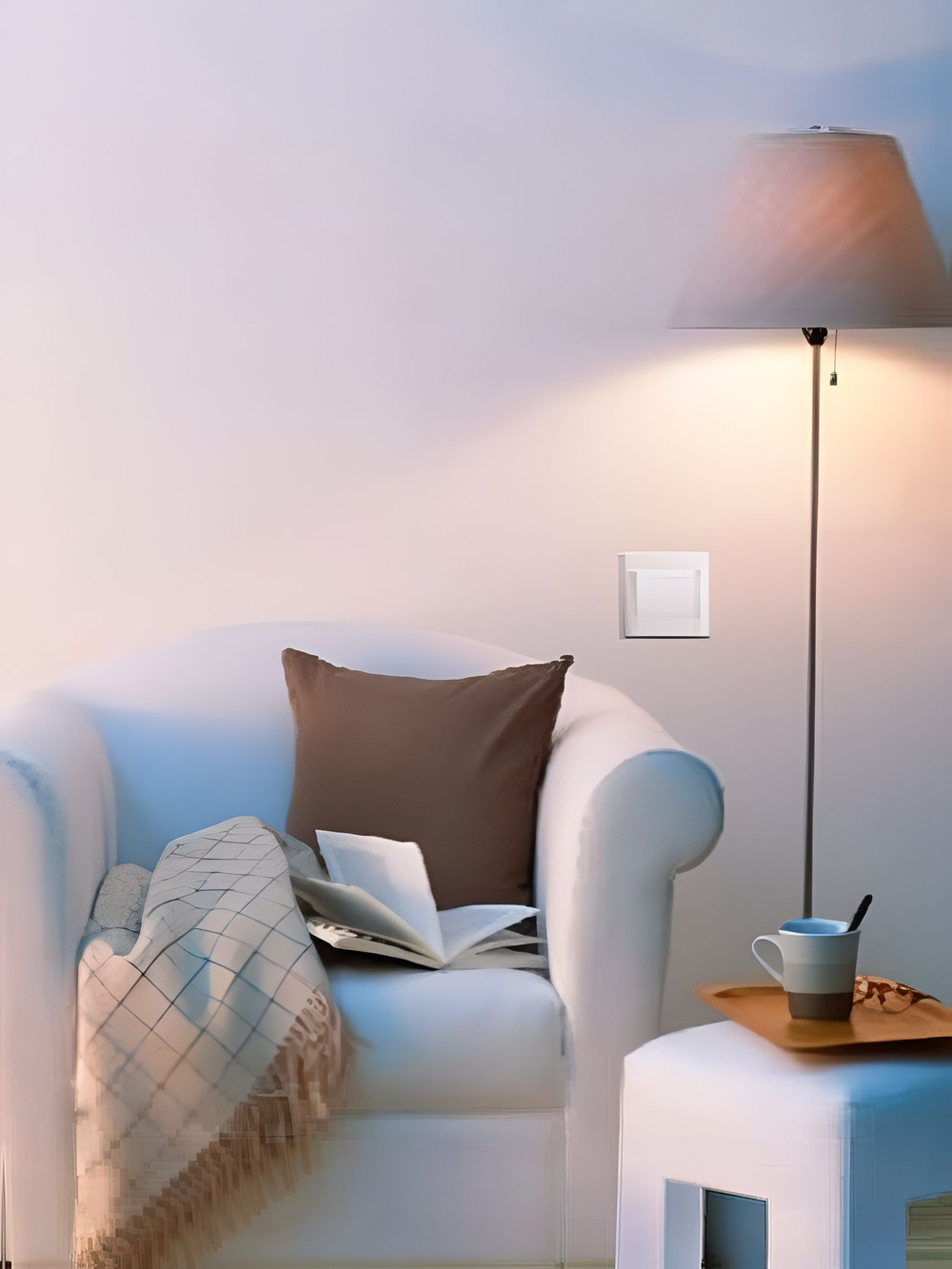 Рамка 5-я вертикальная белая 910141 E13 0123 054