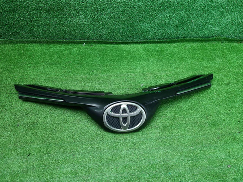 Решетка радиатора Toyota RAV 4 ca40 (2015-2019)