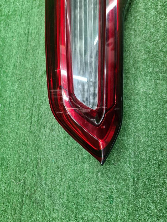 Фонарь правый внутренний BMW X5 G05 (2018-2023)