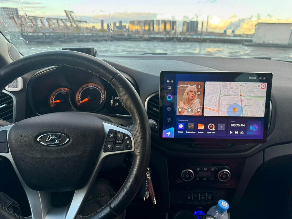 Магнитола для Lada Vesta NG 2022+ (без ШГУ) - Parafar PF764 на Android 13, QLED 2K монитор 11" или 13", 8Гб+128Гб, CarPlay, 4G SIM-слот