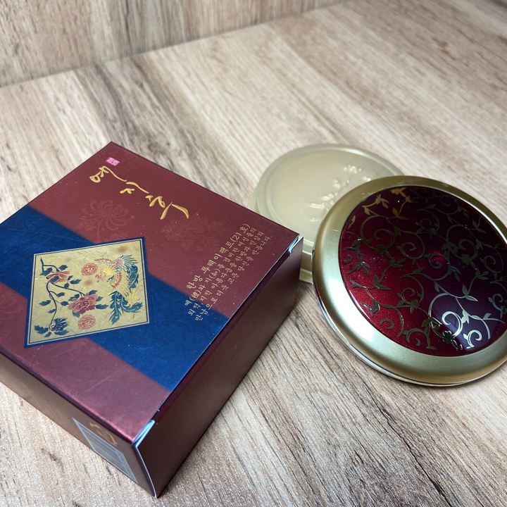 Пудра + запаска Bergamo Luxury Yezihu Twin #21 тон 21 с экстрактом корня женьшеня и портулака 12 г + 12 г