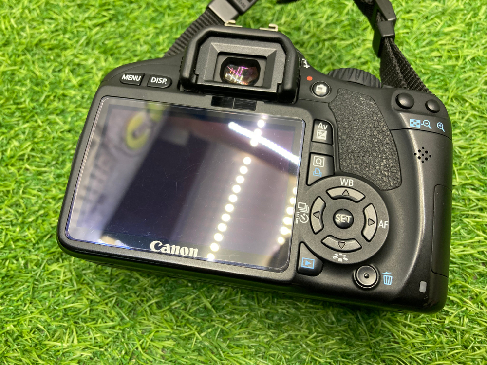 Canon 550D Kit 18-55mm 3.5-5.6 II 7.300 кадров