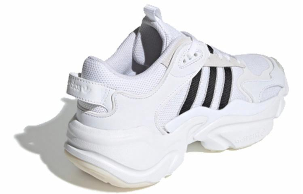 Кроссовки Adidas Originals Magmur Runner (Женская размерная сетка)