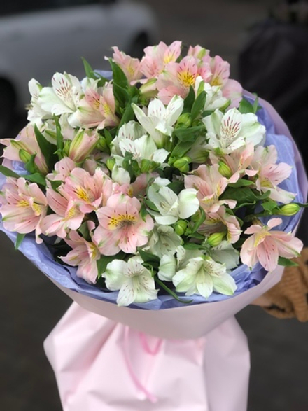 Букет из альстромерий "Притяжение"