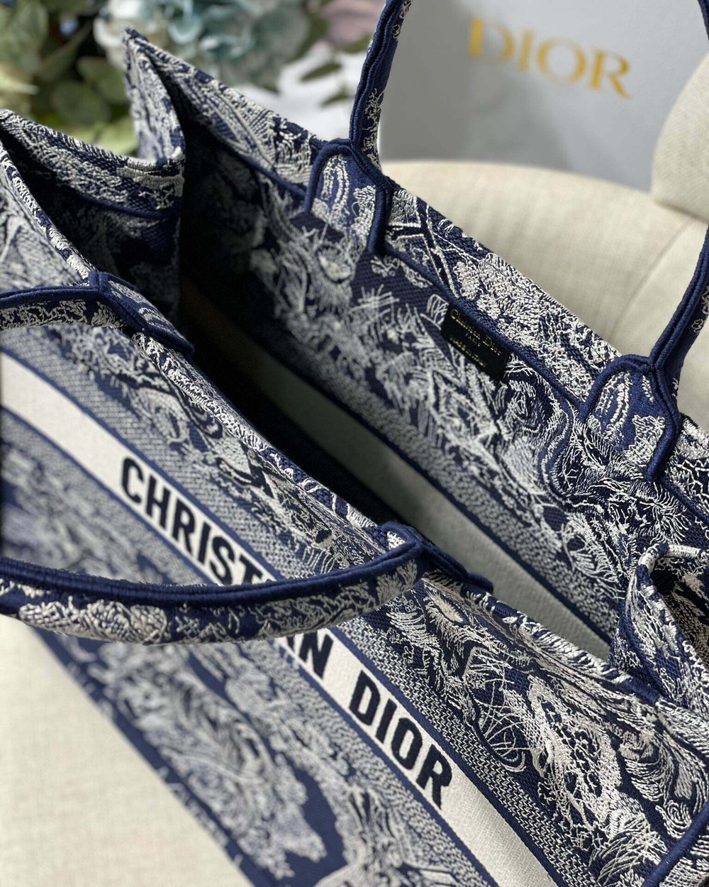 Christian Dior Book Tote 42 cm