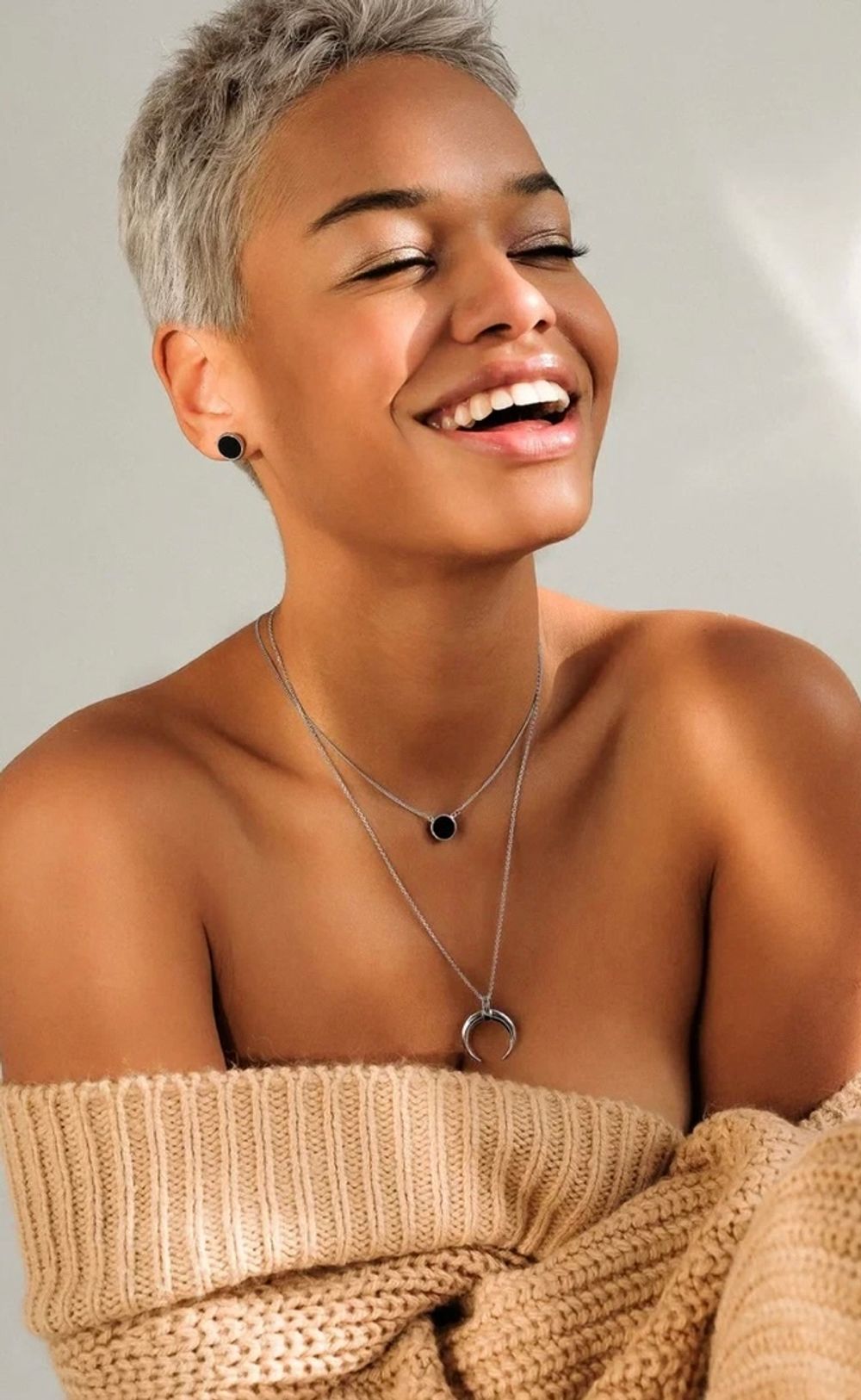 Пусеты Black с черным ониксом