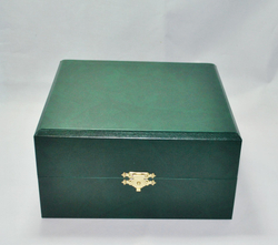 Подстаканник Медики с никелированием в подарочном футляре