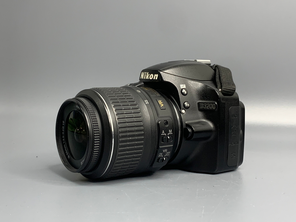 Nikon D3200 kit 18-55mm 15300 кадров