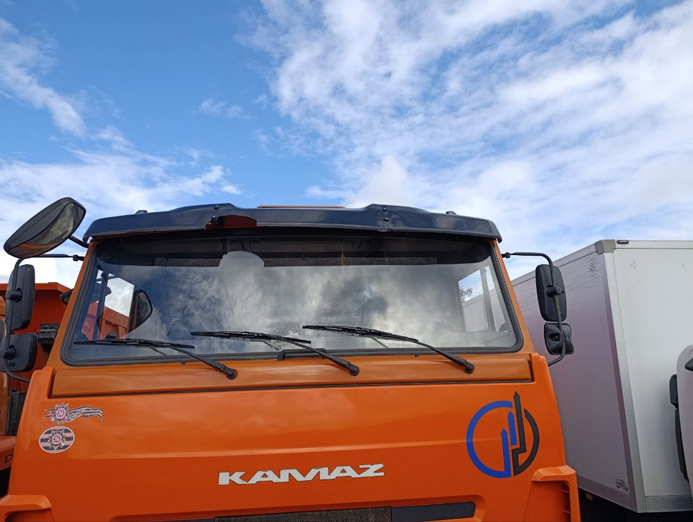 КамАЗ 6520 6x4 Самосвал 6520-B5 (Дизельный, 8,9 л, 390 л.с., МТ)