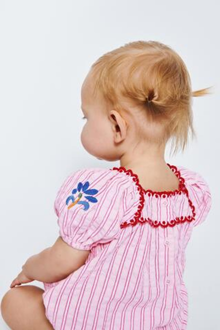 ZARA X SISSEL EDELBO КОМБИНЕЗОН В ПОЛОСКУ С ВЫШИВКОЙ, РОЗОВЫЙ