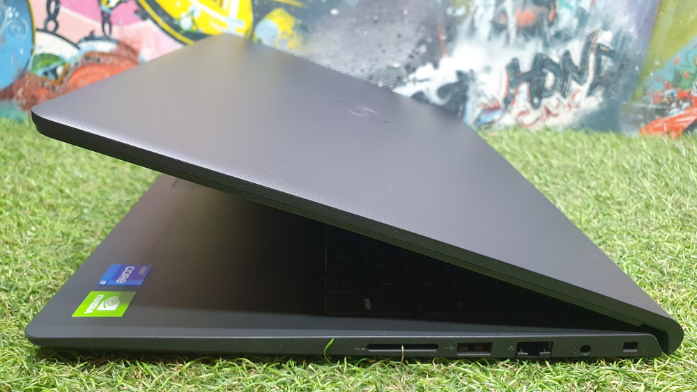 Ноутбук Dell i7-11/16Gb/MX350 2Gb/FHD/Vostro 3510 P112F [3510-5258]/Windows 10