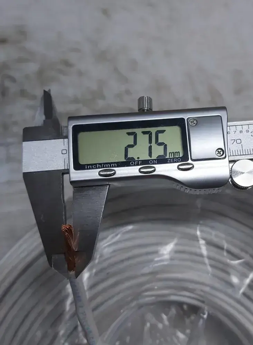 Провод электрический ПуГВнг(А)-LS ( ПВ-3 ) ГОСТ Белый 1 х 6 ЦВЕТЛИТ - 2м