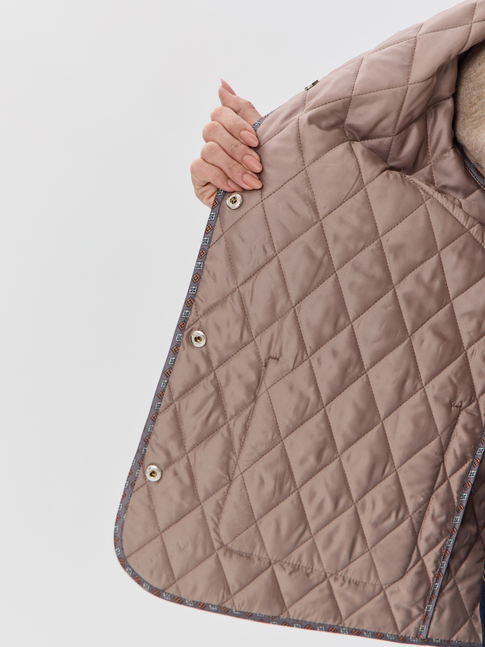 Куртка-жакет стеганая шанель на кнопках