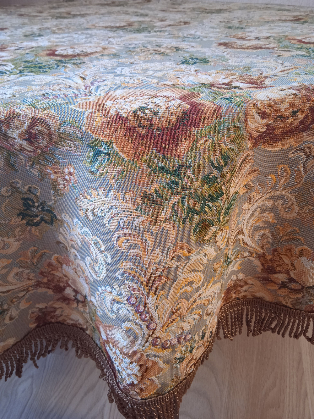 Гобеленовая скатерть Екатерина D 160 см