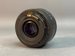 Canon 50mm 1.8 пылинки внутри