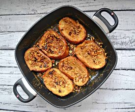ФРАНЦУЗСКИЙ ТОСТ С КАРАМЕЛЬЮ И ГРЕЦКИМ ОРЕХОМ