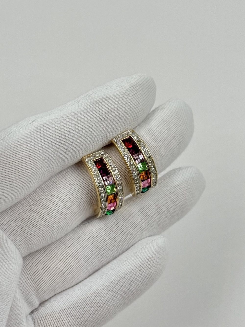 Серьги полукольца с разноцветными кристаллами
