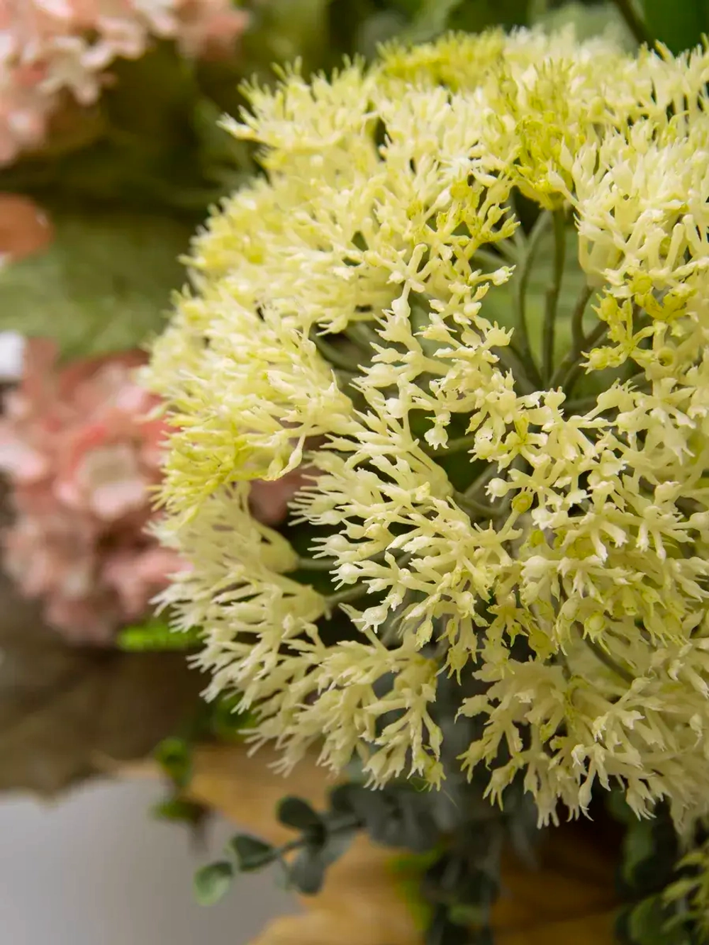 Искусственные цветы для декора в кашпо