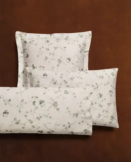 ZARA HOME НАВОЛОЧКА С ФЛОРИСТИЧЕСКИМ ПРИНТОМ ИЗ САТИНА, ЗЕЛЕНЫЙ