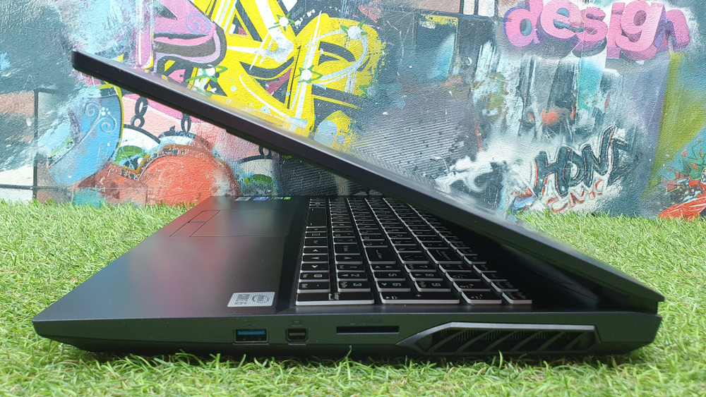 Игровой HASEE i5-10/8 Gb/RTX 3060 6 Gb/144 Hz