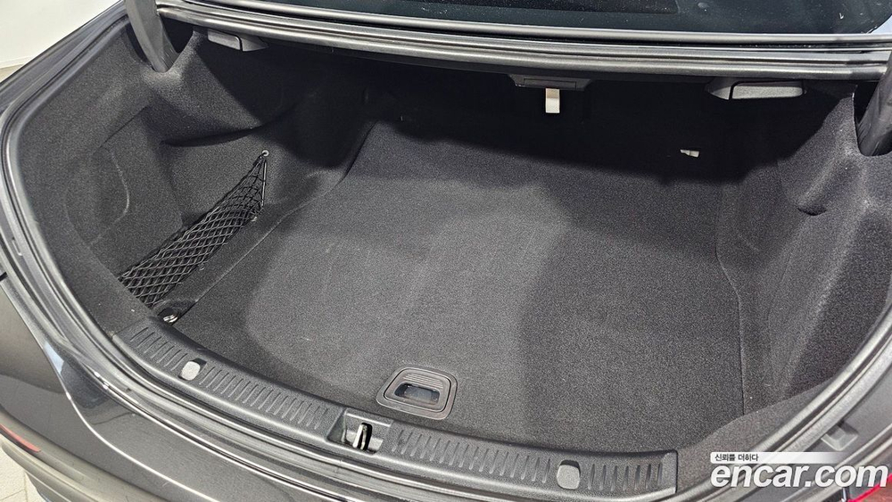 Mercedes-Benz E-Class W213 E220d 4MATIC AMG Line (01.2022)
