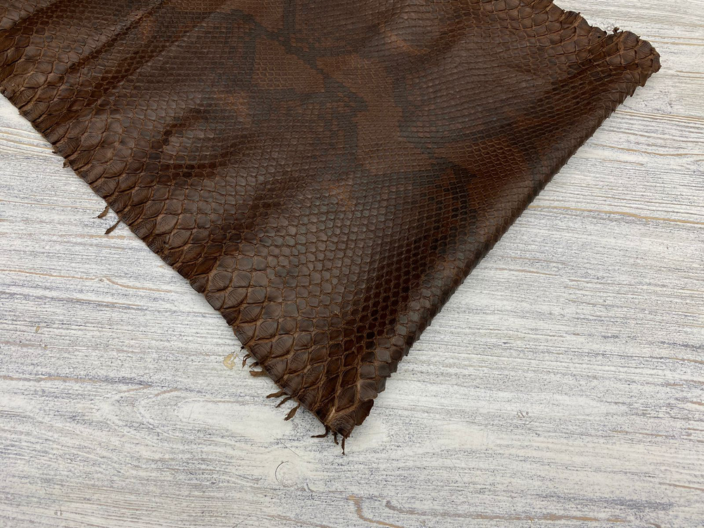 Felicia Grand Chocolade (0,5-0,7 мм), цв. Темно-корич, кожа питона